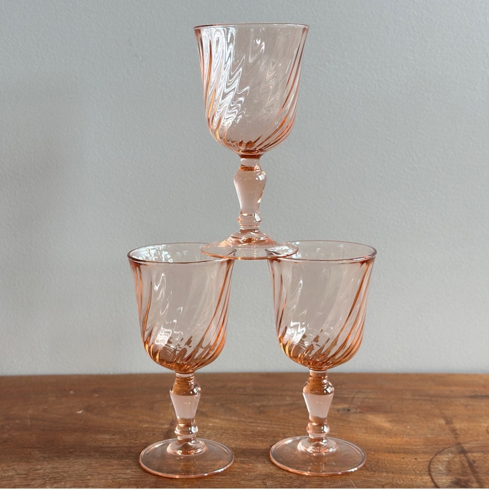 Vintage Pink Swirl Glass Stemware Wine Glasses, MCM Glassware Set of 3 - France - Picture 3 of 8
